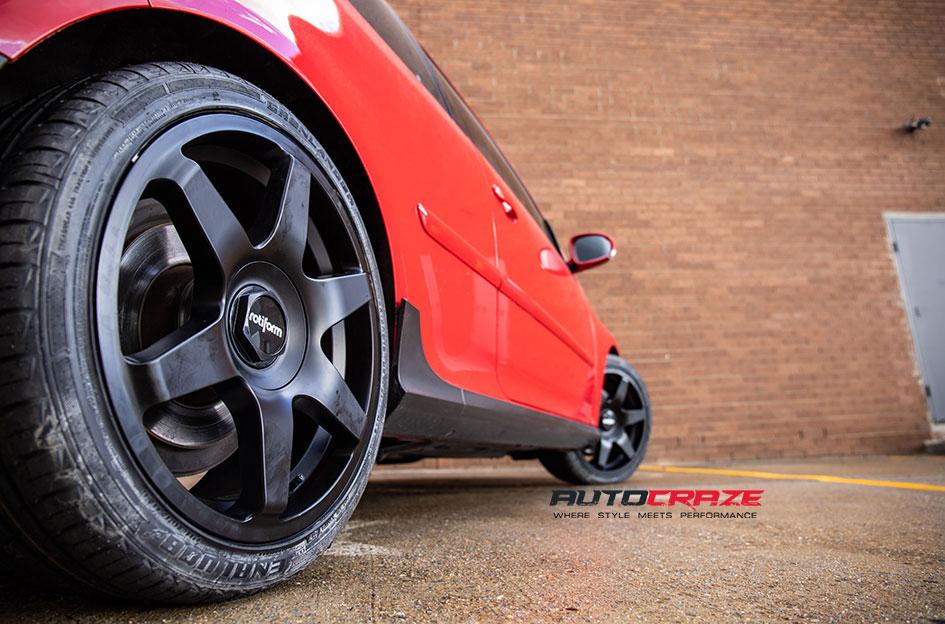 VOLKSWAGEN-GOLF-SIX-MATTE-BLACK